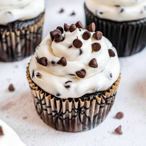 order online fondant cupcakes in Noida, send customized cupcakes in Noida, buy online cupcakes in Noida, same day cupcake delivery in Noida, online cupcake bakery in Noida