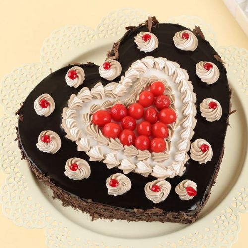 cake for her, fondant cake for her, mac makeupcake, order birthday cake for her.