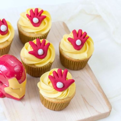 Order designer cupcakes, buy fondant cupcakes online, online designer cupcakes delivery, send Online fondant cupcakes, custom cupcakes online, fondant cupcakes delivery, buy designer cupcakes
