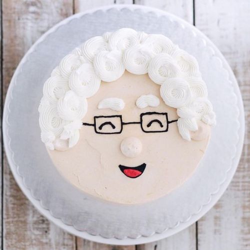 designer cakes for grand mother, cakes for grand mom