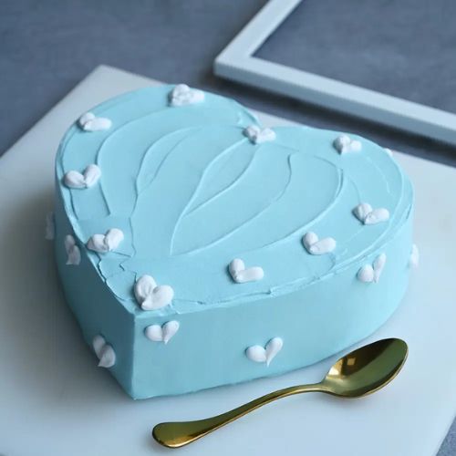 cake for her, fondant cake for her, mac makeupcake, order birthday cake for her.