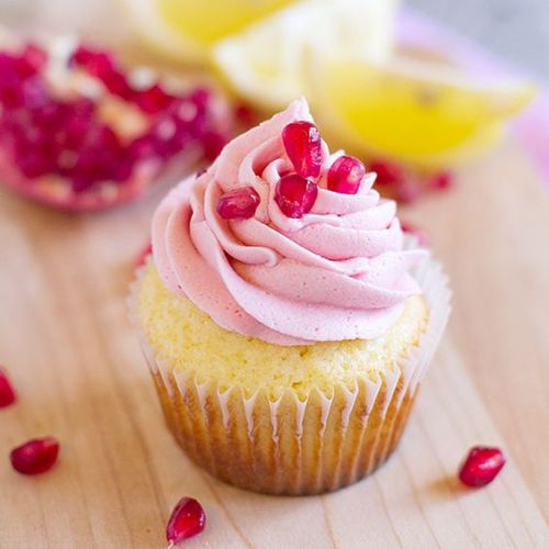 order online fondant cupcakes in Noida, send customized cupcakes in Noida, buy online cupcakes in Noida, same day cupcake delivery in Noida, online cupcake bakery in Noida