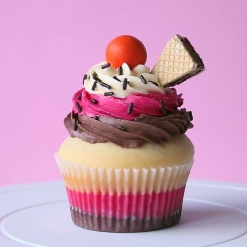 online cupcake order, Buy Cupcakes Online, cupcakes in India,Cupcake Delivery,best cupcakes order in India,cupcakes homes delivery,midnight cupcakes order