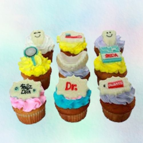 Order designer cupcakes, buy fondant cupcakes online, online designer cupcakes delivery, send Online fondant cupcakes, custom cupcakes online, fondant cupcakes delivery, buy designer cupcakes