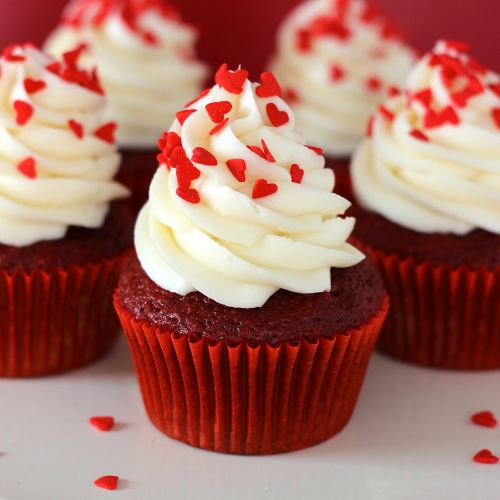 order online fondant cupcakes in Noida, send customized cupcakes in Noida, buy online cupcakes in Noida, same day cupcake delivery in Noida, online cupcake bakery in Noida