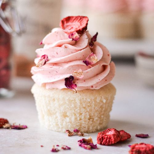 order online fondant cupcakes in Noida, send customized cupcakes in Noida, buy online cupcakes in Noida, same day cupcake delivery in Noida, online cupcake bakery in Noida