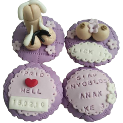online fondant cupcakes delivery in Kolkata, send online cupcakes to Kolkata, buy online cupcake in Kolkata, midnight cupcake delivery in Kolkata