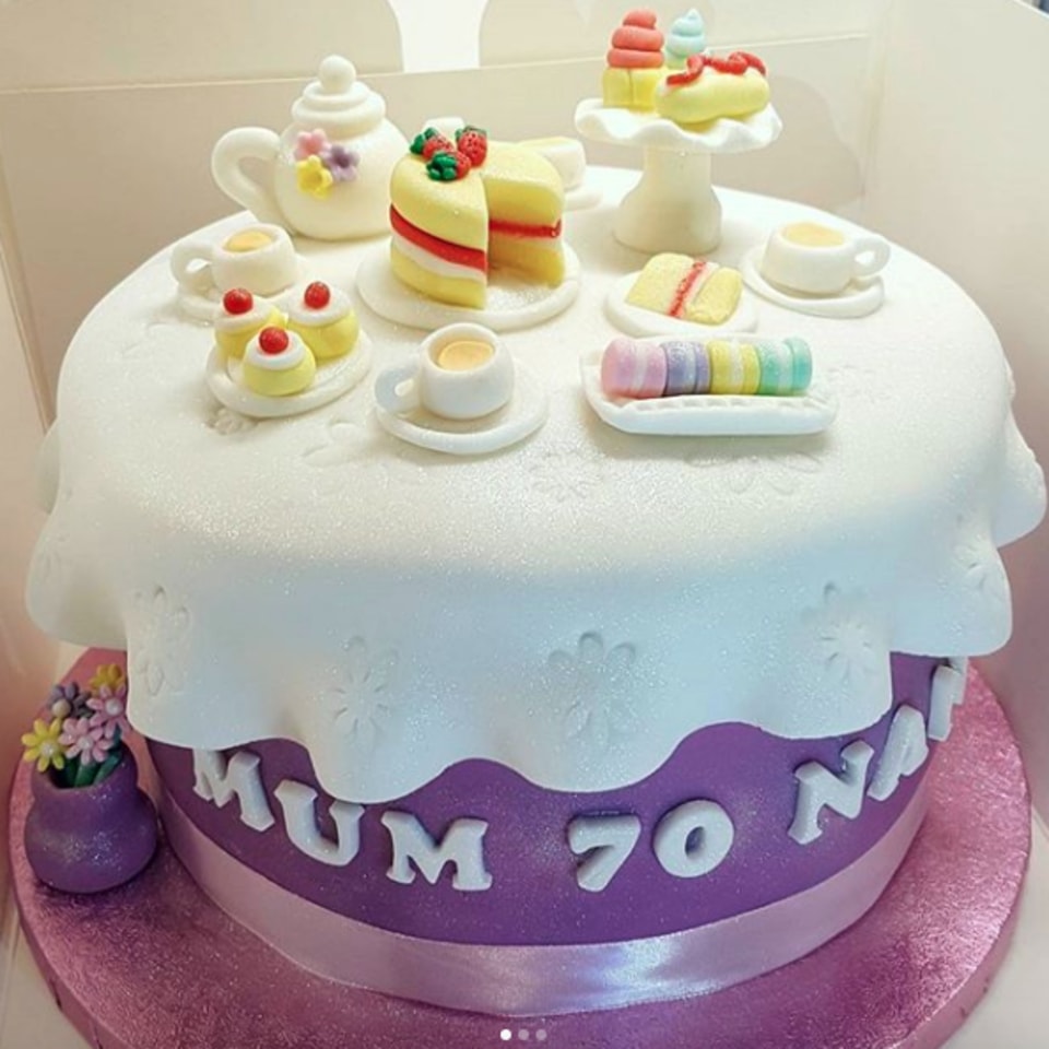designer cakes for grand mother, cakes for grand mom
