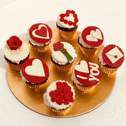 Order designer cupcakes, buy fondant cupcakes online, online designer cupcakes delivery, send Online fondant cupcakes, custom cupcakes online, fondant cupcakes delivery, buy designer cupcakes